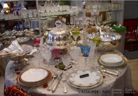 cassiopes, verrerie ancienne, verres anciens, argenterie ancienne, argenterie contemporaine d'occation, arts de la table, Paris, Village Saint Paul