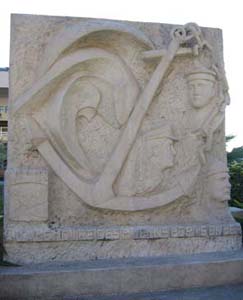 Sculpture monument